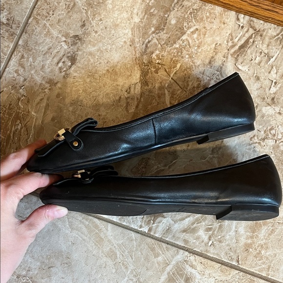 Kate Spade Black Leather Flats with Fringe & Gold Accents - Size 7 - Picture 8 of 12